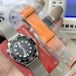 VS 2025 Official Website Newest Omega "Orange" 300M 42M Stainless Steel Diver's Watch The all-new "orange" accented version breathes fresh style into the classic, blending sophistication with youthful flair! Powered by VS's exclusive Dandong 8806 integrated movement with 55-hour power reserve.The folding clasp Milanese mesh bracelet offers adjustable length for a retro-inspired look. The matte black dial features a subtle orange accent on the hands—understated yet distinctive. Wear it to showcase both taste and quality.